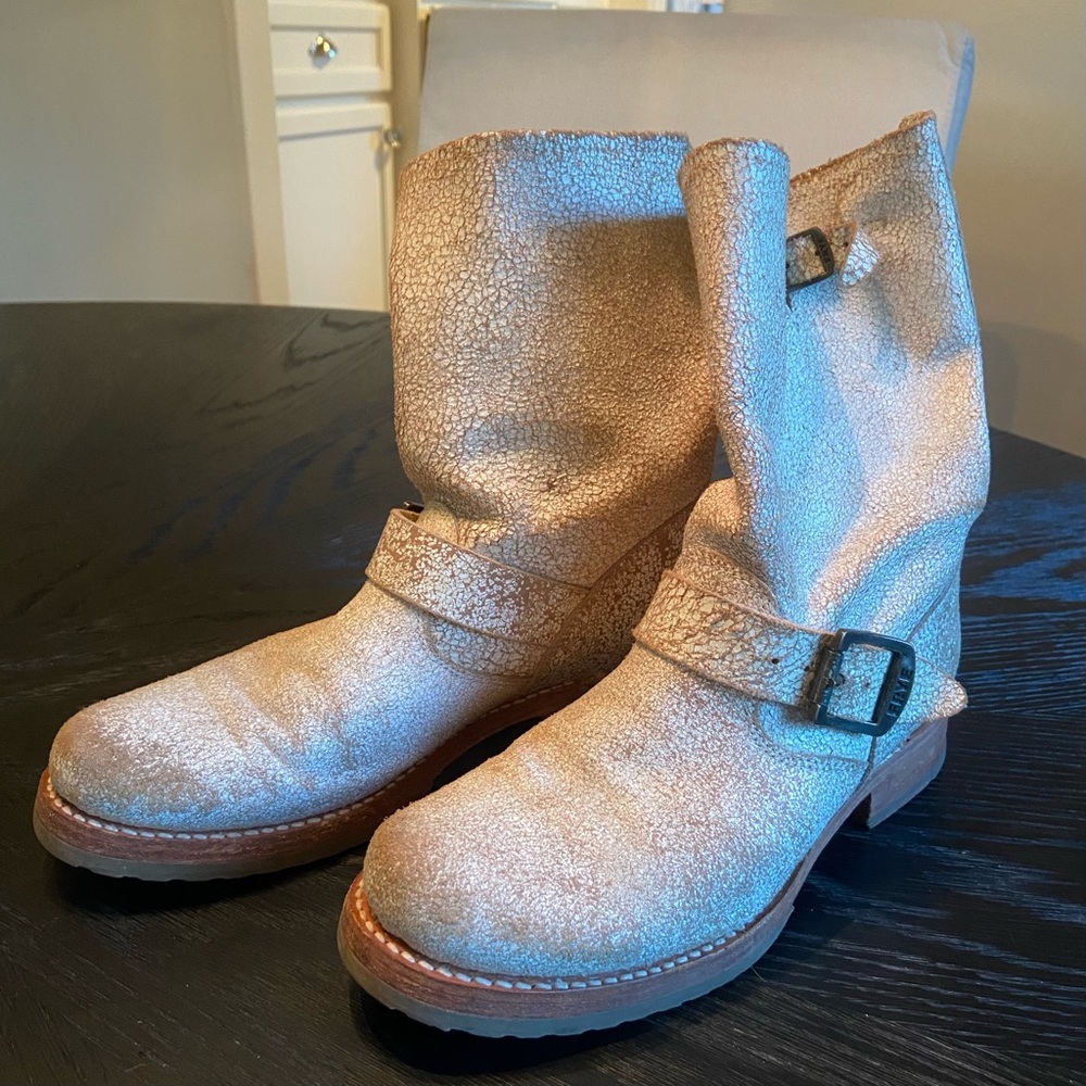 FRYE Shortie White Crackle Leather Boots Size 7.5